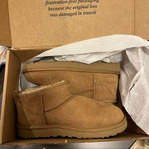 UGG Women's Classic Ultra Mini Chestnut Brown Tan Size Women's 9 LIKE NEW